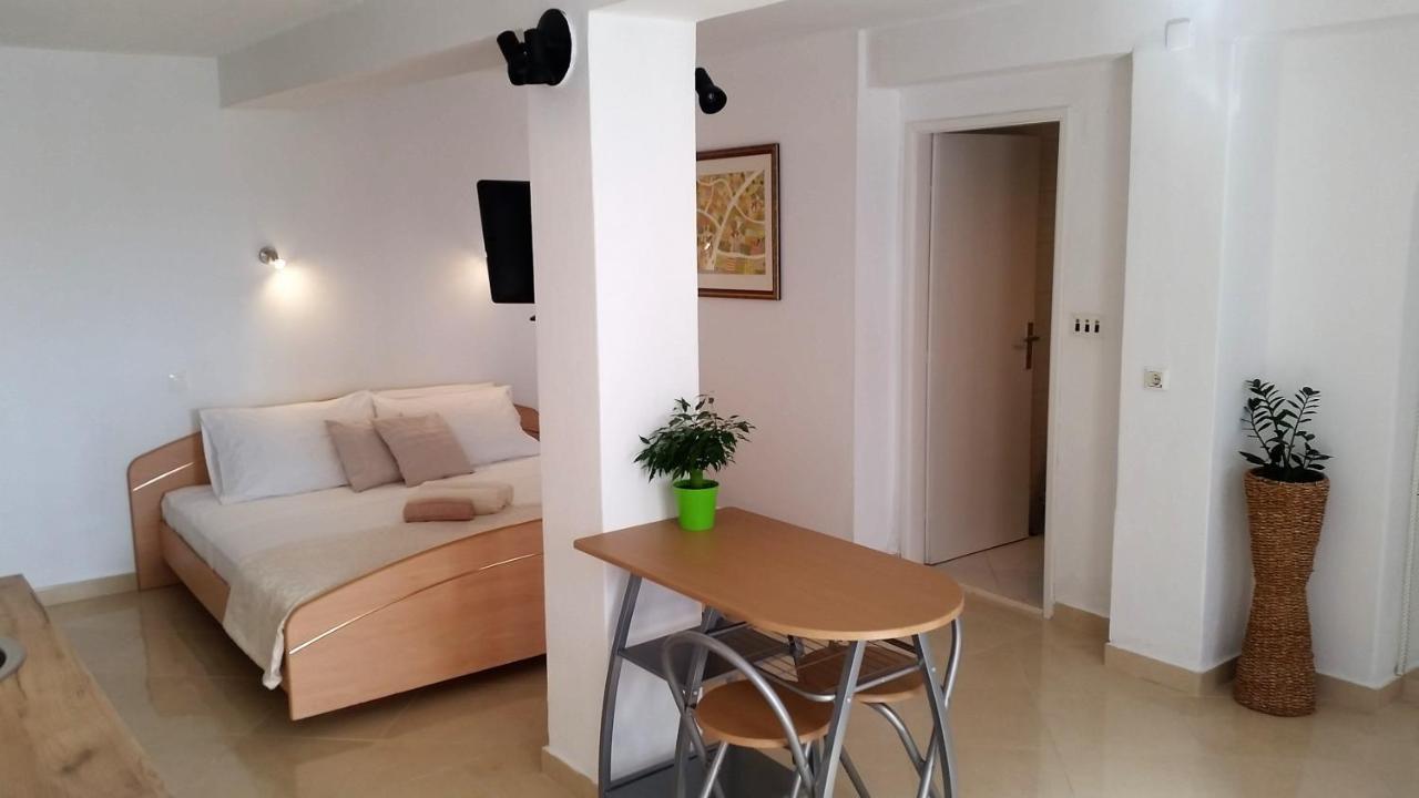 Guesthouse Iva Хвар Экстерьер фото