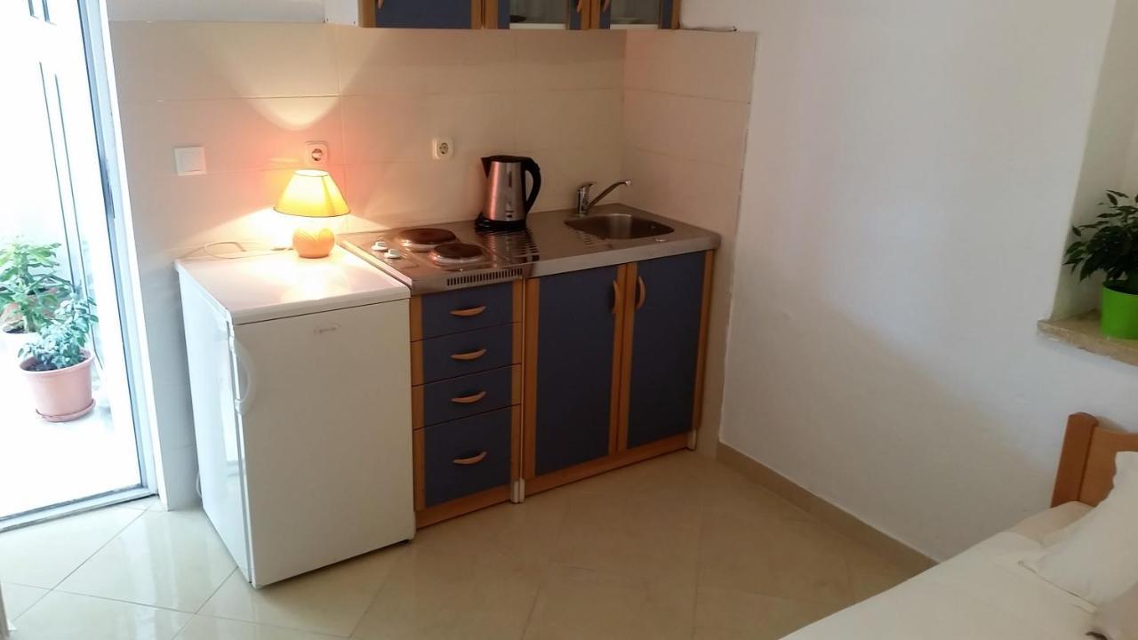 Guesthouse Iva Хвар Экстерьер фото