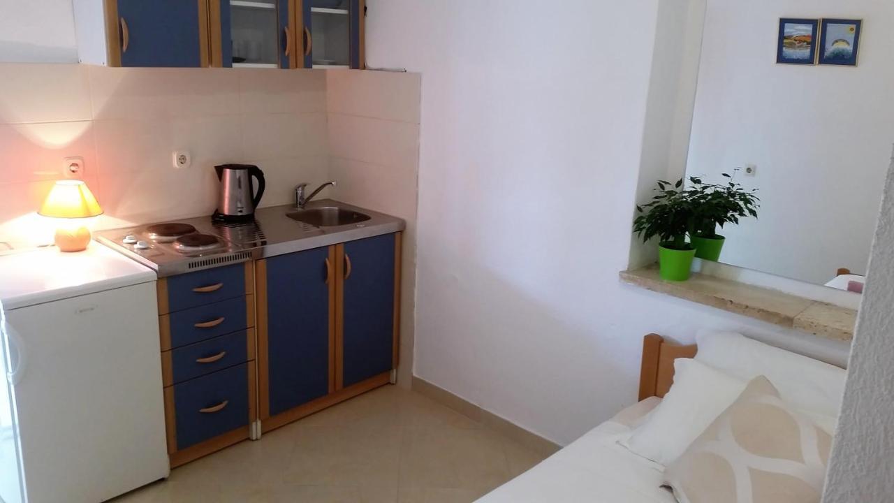 Guesthouse Iva Хвар Экстерьер фото