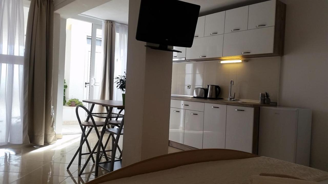 Guesthouse Iva Хвар Экстерьер фото