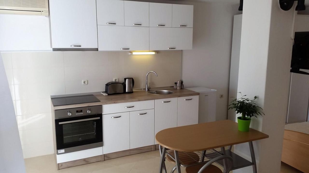 Guesthouse Iva Хвар Экстерьер фото